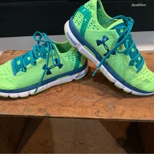 Under Armour Charged Shoes Women’s Size 9  - Great Condition